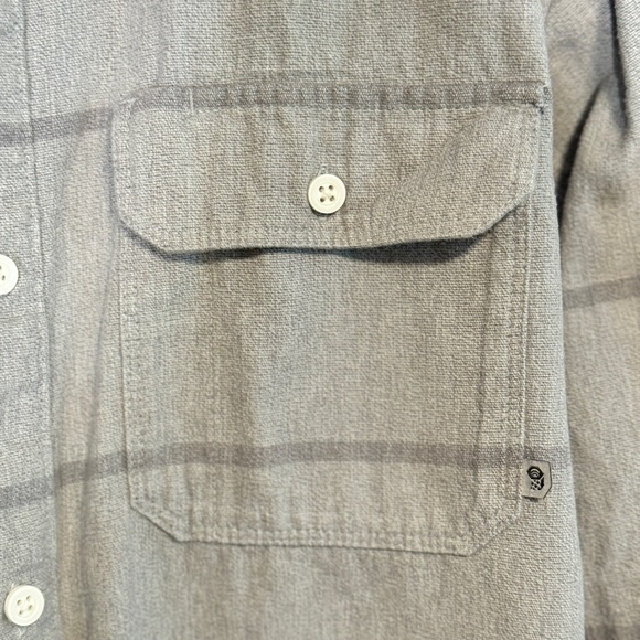 Mountain Hardwear Button Down - Picture 3 of 5